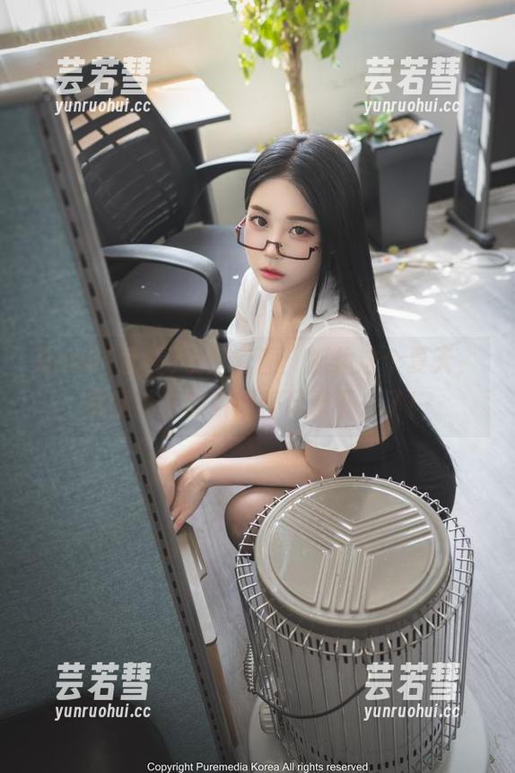 Bomi(普美)长腿套图：抓住这个夏天，被腿迷住的瞬间都记录下来了！