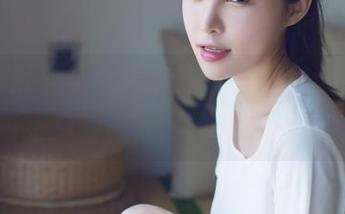IMiss爱蜜社 – 温柔不只是一种姿态，酥小白的高清写真集来证明
