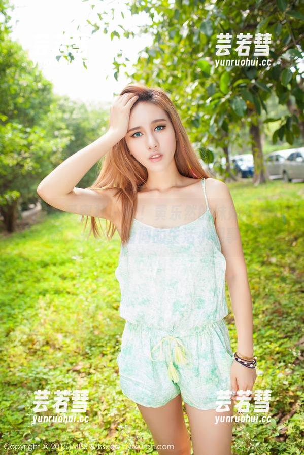 IMiss爱蜜社-黄乐然 IMiss爱蜜社 - 哇!黄乐然的妹妹写真资源,光影交错间的生活小趣事。