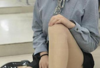 MSLASS梦丝女神 – 玥玥的超市冒险：一个吃货少女的免费的写真之旅！