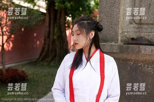 MiiTao蜜桃社 - 婚纱中的小魔女lily：照片合集带你体验轻盈飞舞