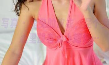 PANS写真 – 兔兔的皮衣，是个免费写真，心里却有点小期待…