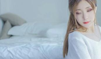 Sakiiii翎柒是个坏女人：无圣光中的封闭与幻想