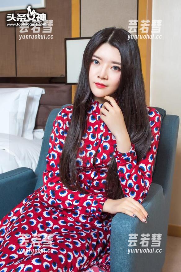 TouTiao头条女神 - 大悦悦的最新礼服写真，有点疯狂又有点可爱，让人想“赞”她一把！