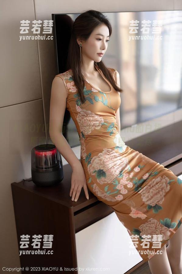 XIAOYU语画界-小海臀Rena XIAOYU语画界 - 小海臀Rena的白裙:原图直逼内心,写真却留白无尽
