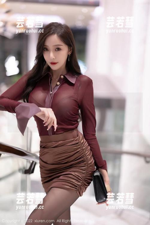 Xiuren秀人网-e宝小野猫 Xiuren秀人网 - e宝小野猫的纯白诱惑:在这个写真合集分享中,发现她让人窒息的美。