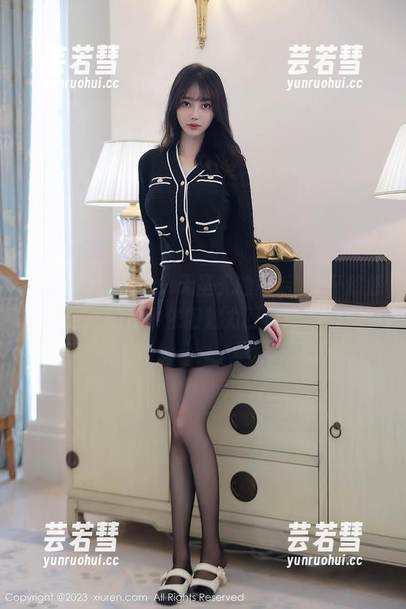 Xiuren秀人网-z杯悠悠 Xiuren秀人网 - 无圣光的午后,z杯悠悠的奶牛依旧魅力四射!