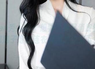 Xiuren秀人网 – 想要优雅又俏皮的感觉？娜娜子呀的连衣裙图片快来下载！