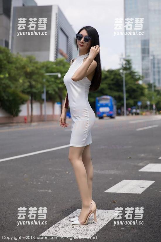 Xiuren秀人网-星子柒kiki Xiuren秀人网 - 职业装也能这么撩?星子柒kiki高清壁纸打破常规,快来围观!