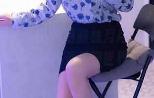 Xiuren秀人网 – 跟随林月月，探寻瑜伽中的高清美图世界