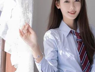 Xiuren秀人网 – 葛征女友最新照片：在光与影中游走的魅力