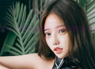 让人心动的eloise软软美脚写真：脚就是她的secretweapon！