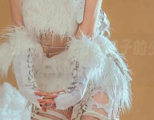 每一张都是心跳——七月喵子的少女精选图片