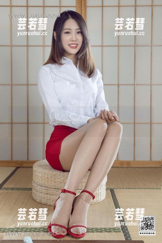 丽柜-安娜 丽柜 - 安娜:那张学妹写真,简直是视觉的罪恶