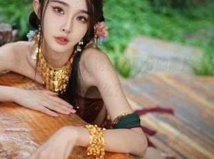 “氛围紫皇女”余多多Dudu：诱惑力满分的照片合集，准备好被撩了么？