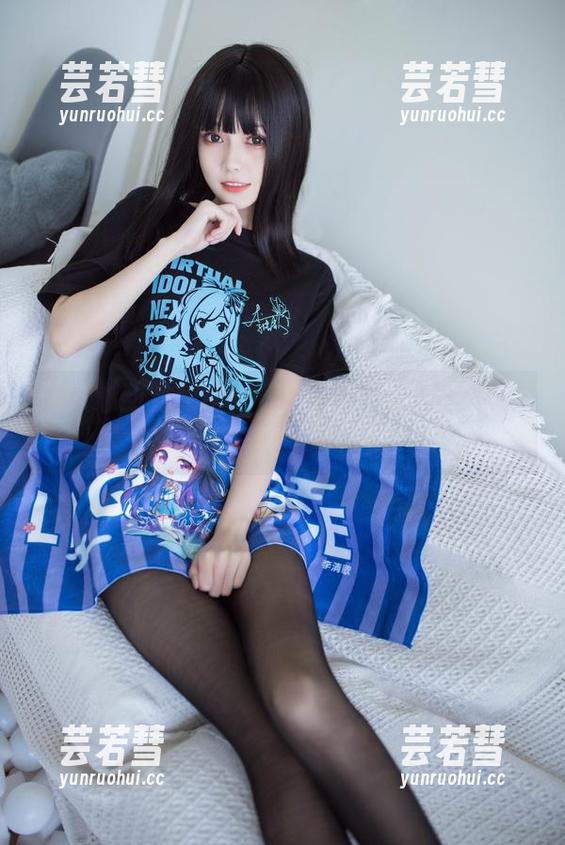 让人心动的秘密！你的负卿遇见穹妹兔女郎的车内写真图库