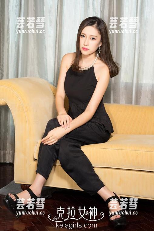 克拉女神-佳莹 克拉女神 - 佳莹作品中的女王,温柔又强势,这种混搭我真的爱了。