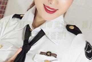 克拉女神 – 打破你的审美边界：颖儿比基尼的无尽资源！