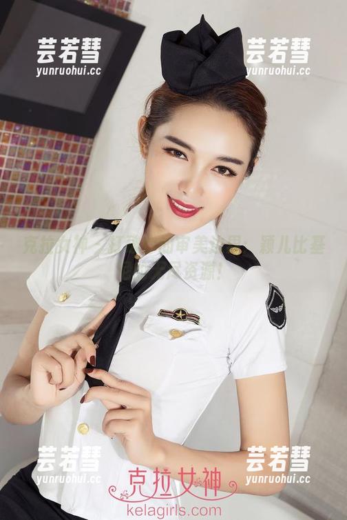 克拉女神 - 打破你的审美边界：颖儿比基尼的无尽资源！