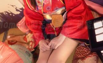 南桃Momoko的定制写真：谁能拒绝这样的JK魅力？