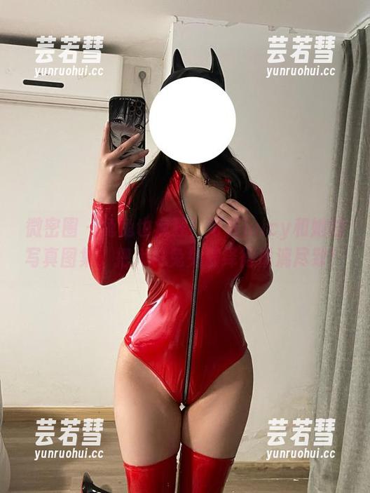 可馨juicy 微密圈 - 兔兔也疯狂!可馨juicy和她的写真图集,把大粉兔兔演绎得淋漓尽致!