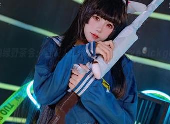 图册里的绿野茶会：当咬人小小兔遇上了Lovesickgirls的故事