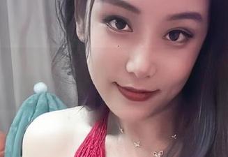 微密圈 – 奶雯全集：超短黑皮裙是你能承受的吗？点击下载试试？