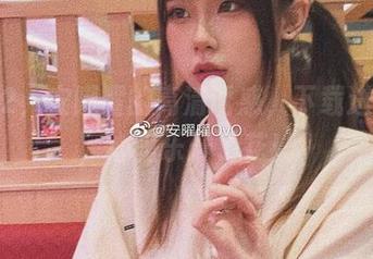 教室2，安曜曜的高清诱惑，下载进行中，心里乐开了花！