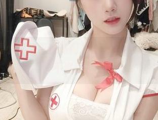 微密圈 – 看小玉吃果冻如何把吊带穿出风情，图库精选不容错过！