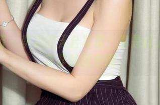 尤果网 – 李焱的天台写真：真是让人想入非非的图包啊