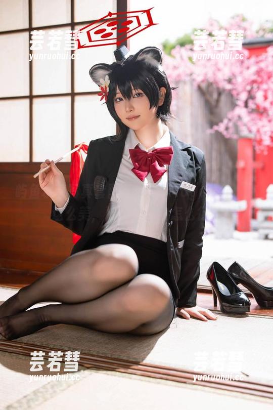 屿鱼水着写真套图：MNFMogador，你这么美，不让人心动怎么行？