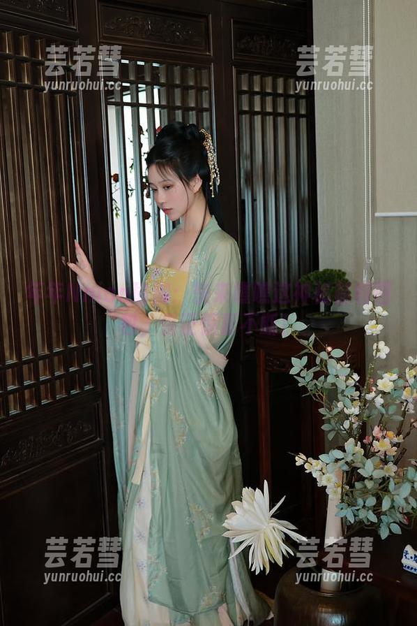 年年Nnian 年年Nnian瑜伽:快来瞧瞧这神秘福利图包,保证惊喜不断!