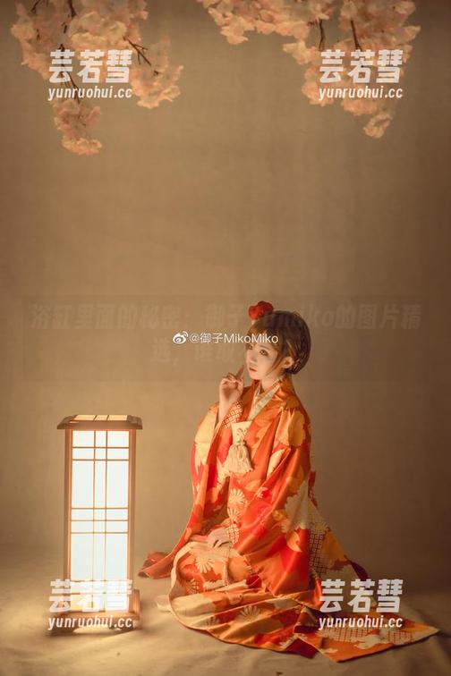 浴缸里面的秘密：御子Yumiko的图片精选，谁敢不看？