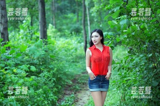 推女郎 - 王李丹尼的可爱全记录——原图壁纸，让你一秒变成忠实粉丝！