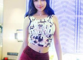 推女郎 – 王馨瑶美腿图集更新，平常心看腿，也是种享受