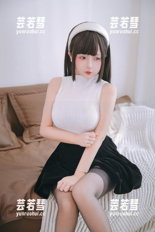 在光影交错中，日奈娇的裤里丝写真资源唤醒感官！