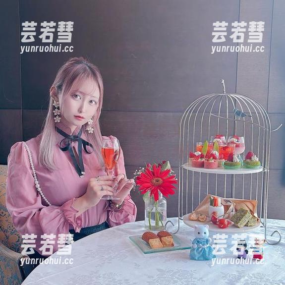 月城委员会 走进月城委员会的狐娘巫女:高清分享,沉浸在这梦幻氛围