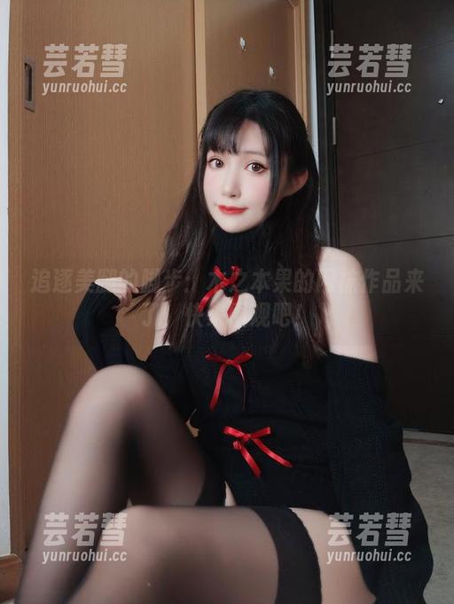 追逐美腿的脚步：木之本果的网袜作品来了，快来围观吧！