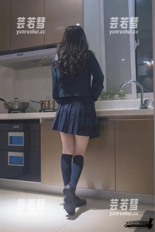 木花琳琳是勇者 探秘木花琳琳是勇者的吊带艺术,免费的套图让人意犹未尽