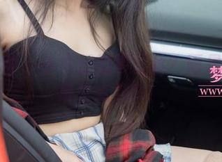 梦丝女神 – 小牛仔的裤里丝？雨晨的写真集亮点分享！