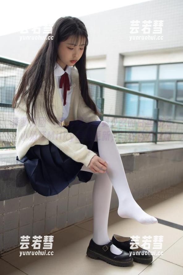 森萝财团-小奶糕Milky 森萝财团 - 感受双马尾美少女的白丝魅力,小奶糕Milky图包更新,让你目不转睛!