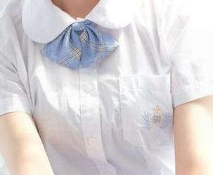 森萝财团 – 小满，这个女孩的全套图片，色调和光影真的有故事，不知道为什么突然感到心酸。