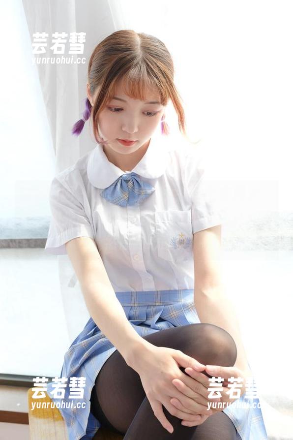森萝财团-小满 森萝财团 - 小满,这个女孩的全套图片,色调和光影真的有故事,不知道为什么突然感到心酸。