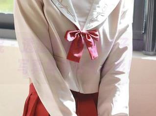 模范学院 – 透过眼镜看糯美子Mini：高清写真集里的光与影！
