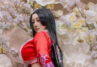 无理要求的钢琴课，樱晚gigi用写真和cos撑起了一个新世界