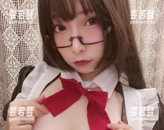 次屁啦 次屁啦最新版写真集:一条吊带撩到心底!