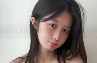 微密圈 – 悲催的火龙果羊：努力瑜伽却成了壁纸里的原图配角！
