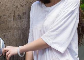 爱蜜社 – 穿越在阳光里的瑞妤：美腿写真图册，踩出不同的节奏