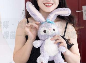 物恋传媒 – 岚岚的天使：这全套绝对让你眼前一亮，下载和拥抱吧！