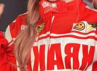 从特软儿Sona的巫女COS看，下载也是一门艺术！